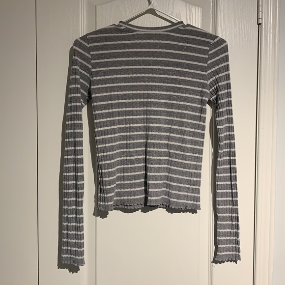 Long sleeve striped shirt. - Picture 3 of 3